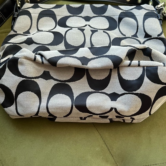 Coach Signature Black Soho Canvas Duffle Shoulder Bag Purse - Picture 5 of 11